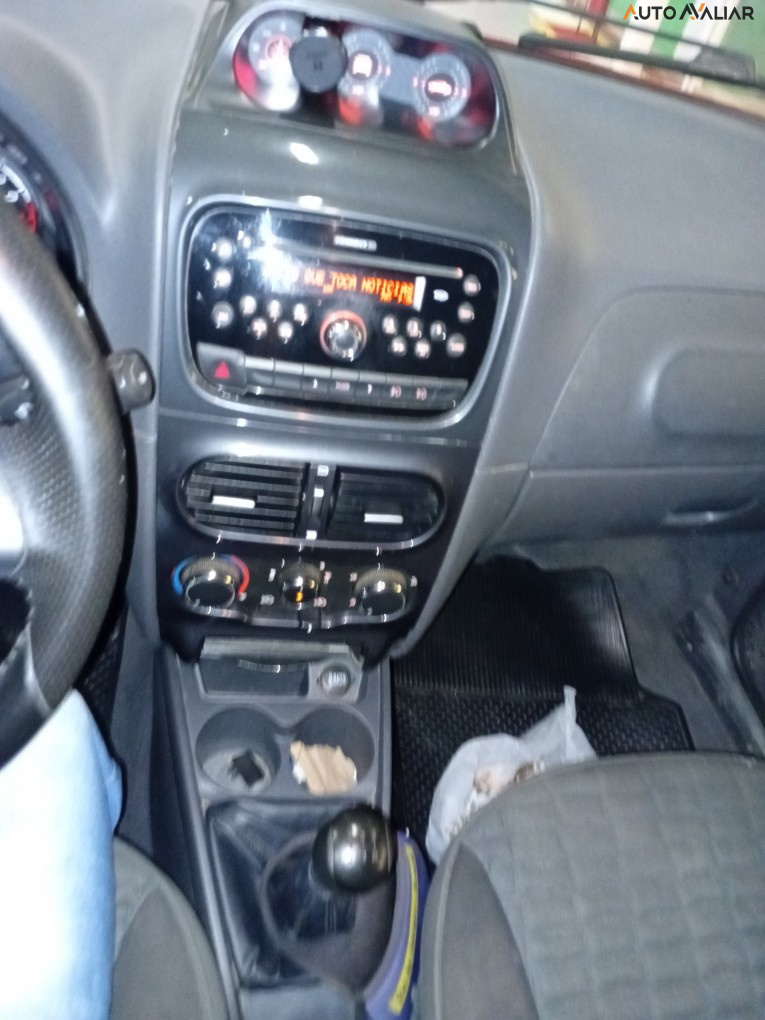 FIAT STRADA 1.8 MPI ADVENTURE CD 16V FLEX 3P MANUAL