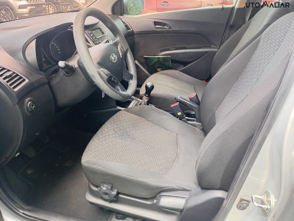 HYUNDAI HB20 1.0 COMFORT 12V FLEX 4P MANUAL