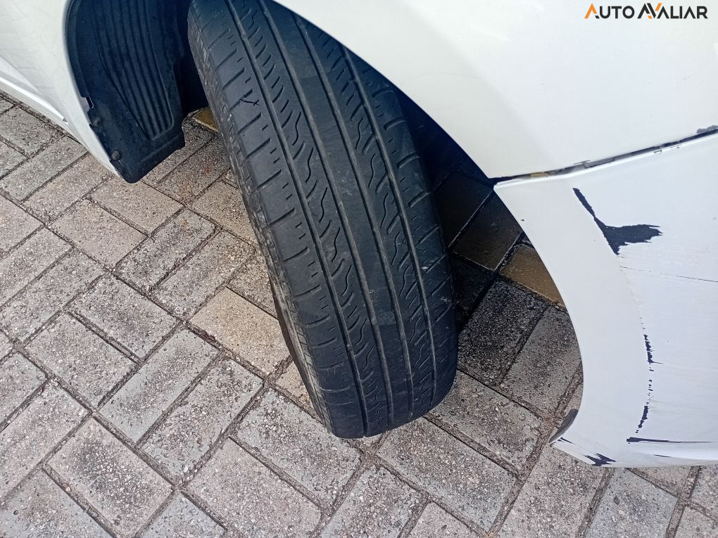 HYUNDAI HB20S 1.6 COMFORT PLUS 16V FLEX 4P MANUAL