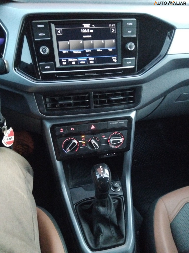 VOLKSWAGEN T-CROSS 1.0 200 TSI TOTAL FLEX AUTOMÁTICO