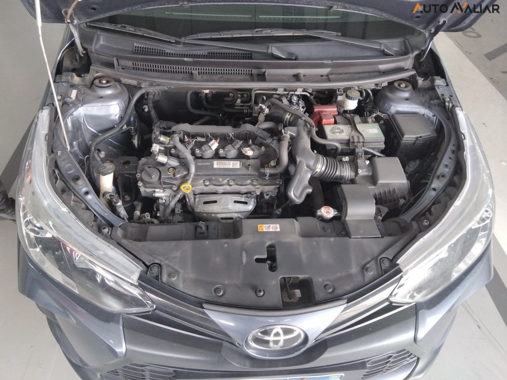 TOYOTA YARIS 1.5 16V FLEX SEDAN XS CONNECT MULTIDRIVE