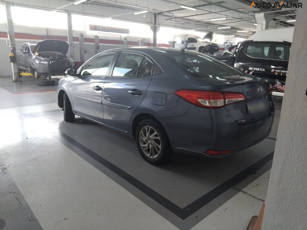 TOYOTA YARIS 1.5 16V FLEX SEDAN XS CONNECT MULTIDRIVE