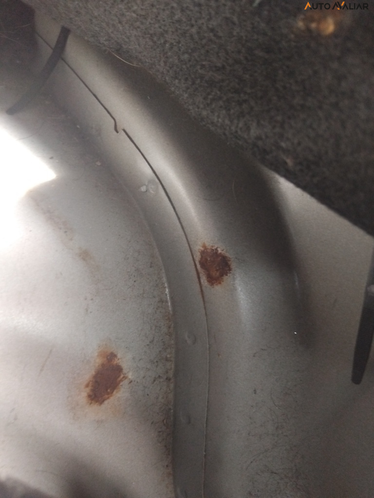 FIAT PUNTO 1.6 ESSENCE 16V FLEX 4P AUTOMATIZADO