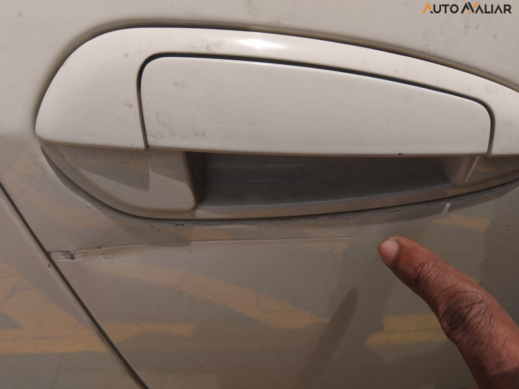 FIAT PUNTO 1.6 ESSENCE 16V FLEX 4P AUTOMATIZADO