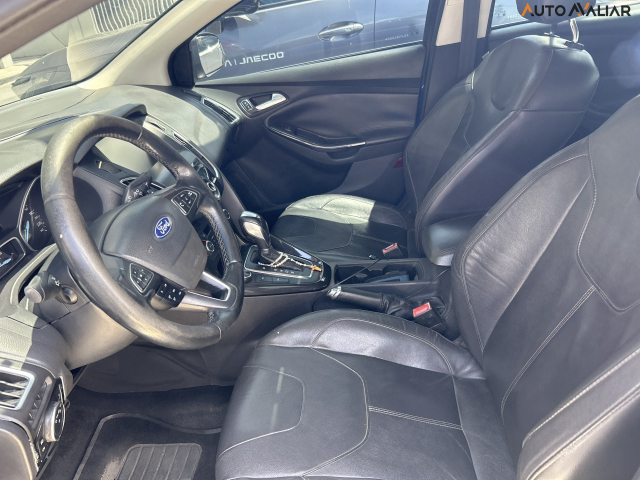 FORD FOCUS 2.0 TITANIUM PLUS FASTBACK 16V FLEX 4P POWERSHIFT