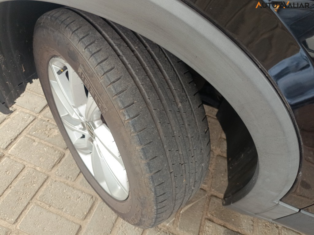 VOLKSWAGEN T-CROSS 1.0 200 TSI TOTAL FLEX AUTOM&Aacute;TICO