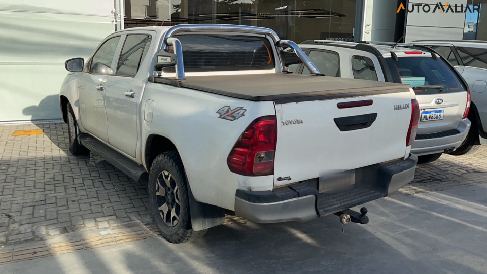 TOYOTA HILUX 2.8 NARROW 4X4 CD 16V DIESEL 4P MANUAL
