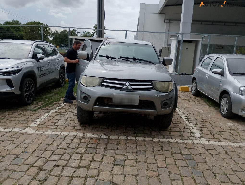 MITSUBISHI L200 TRITON  3.2 GLS 4X4 CD 16V TURBO INTERCOLER DIESEL 4P MANUAL