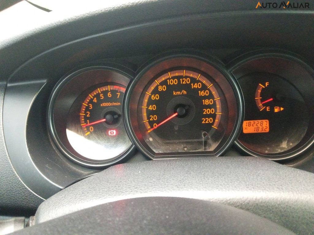 NISSAN LIVINA 1.6 16V FLEX 4P MANUAL