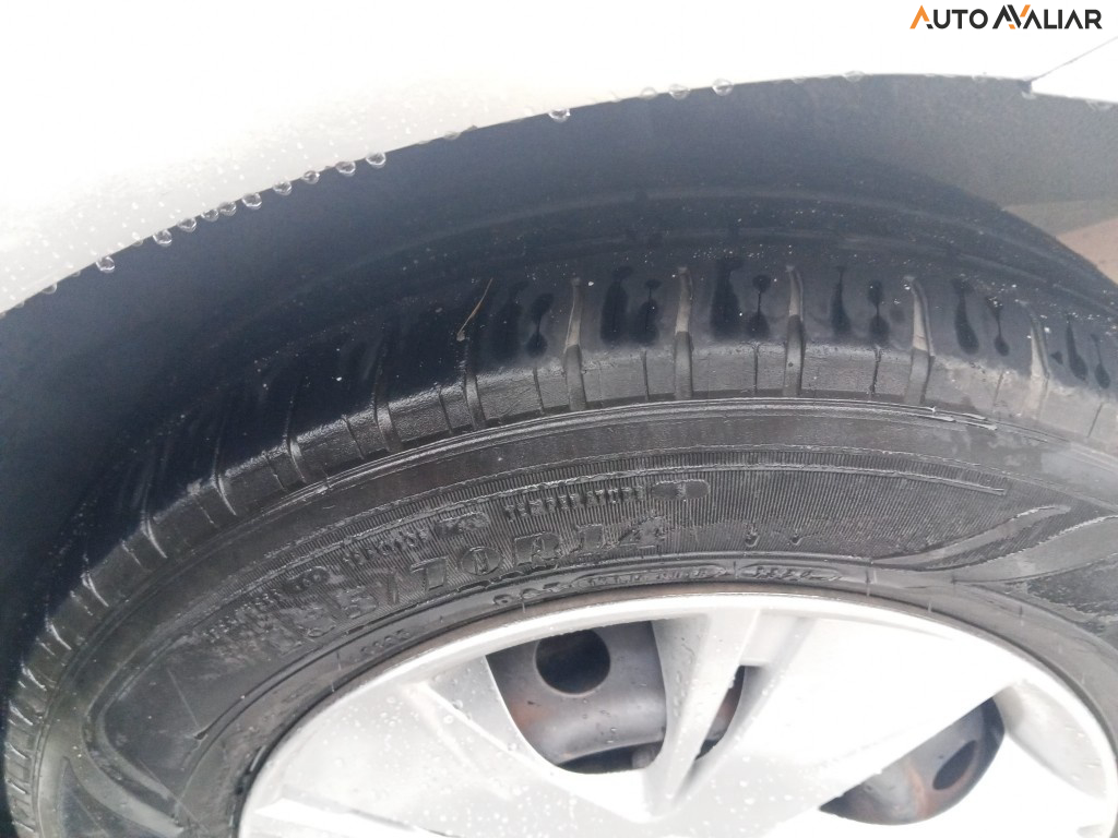 NISSAN LIVINA 1.6 16V FLEX 4P MANUAL