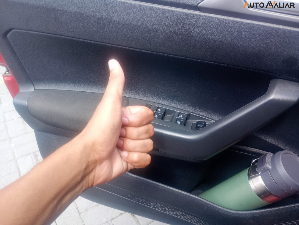 VOLKSWAGEN NIVUS 1.0 200 TSI TOTAL FLEX COMFORTLINE AUTOMÁTICO