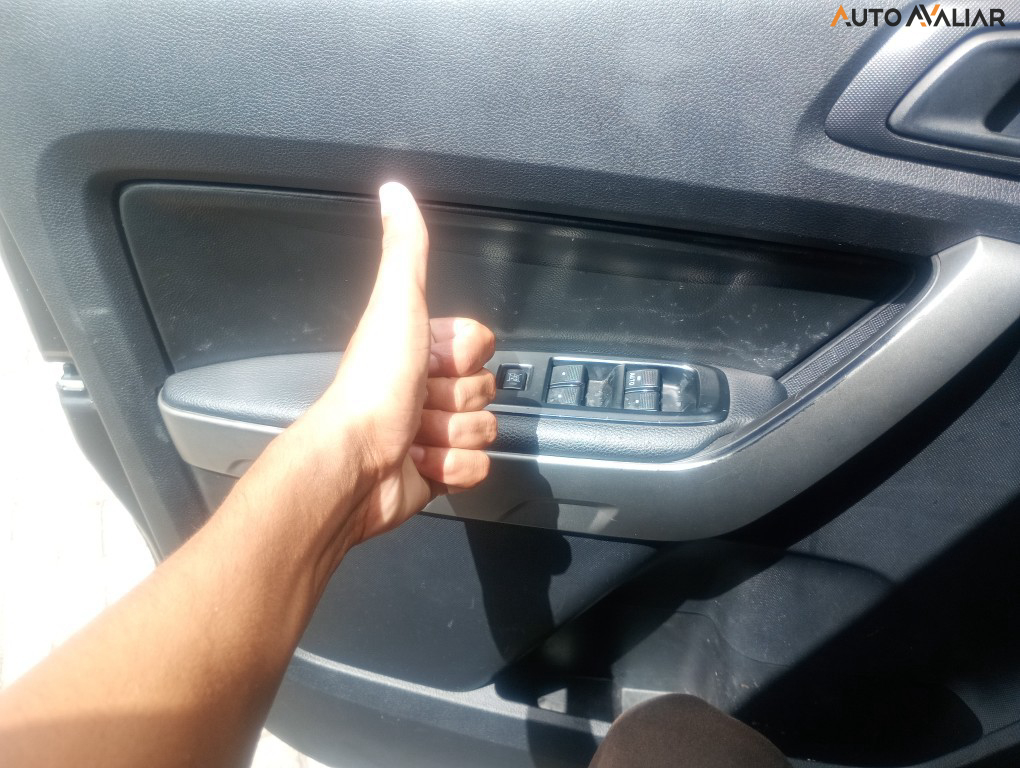 FORD RANGER 2.2 XLS 4X4 CD 16V DIESEL 4P AUTOMATICO