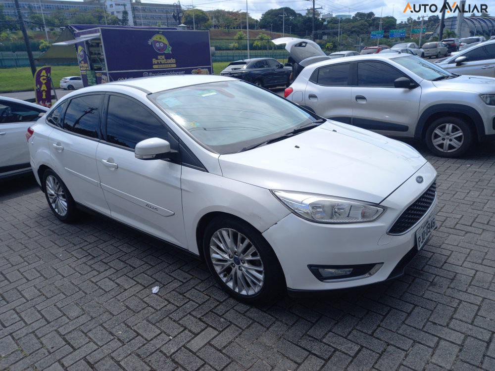 FORD FOCUS 2.0 SE FASTBACK 16V FLEX 4P POWERSHIFT