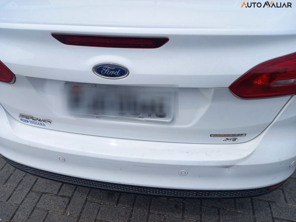 FORD FOCUS 2.0 SE FASTBACK 16V FLEX 4P POWERSHIFT