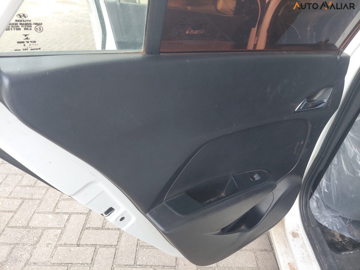 HYUNDAI HB20S 1.6 COMFORT PLUS 16V FLEX 4P AUTOMATICO