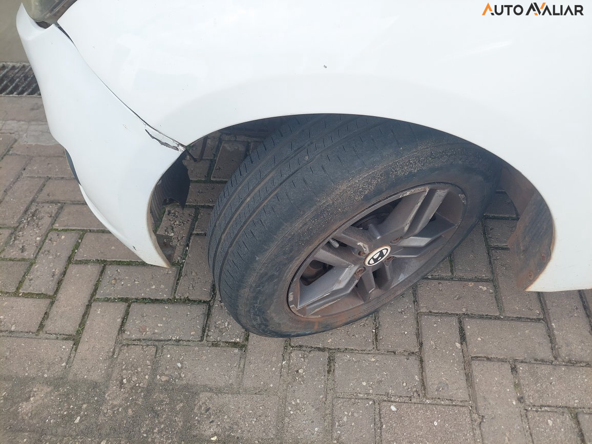 HYUNDAI HB20S 1.6 COMFORT PLUS 16V FLEX 4P AUTOMATICO