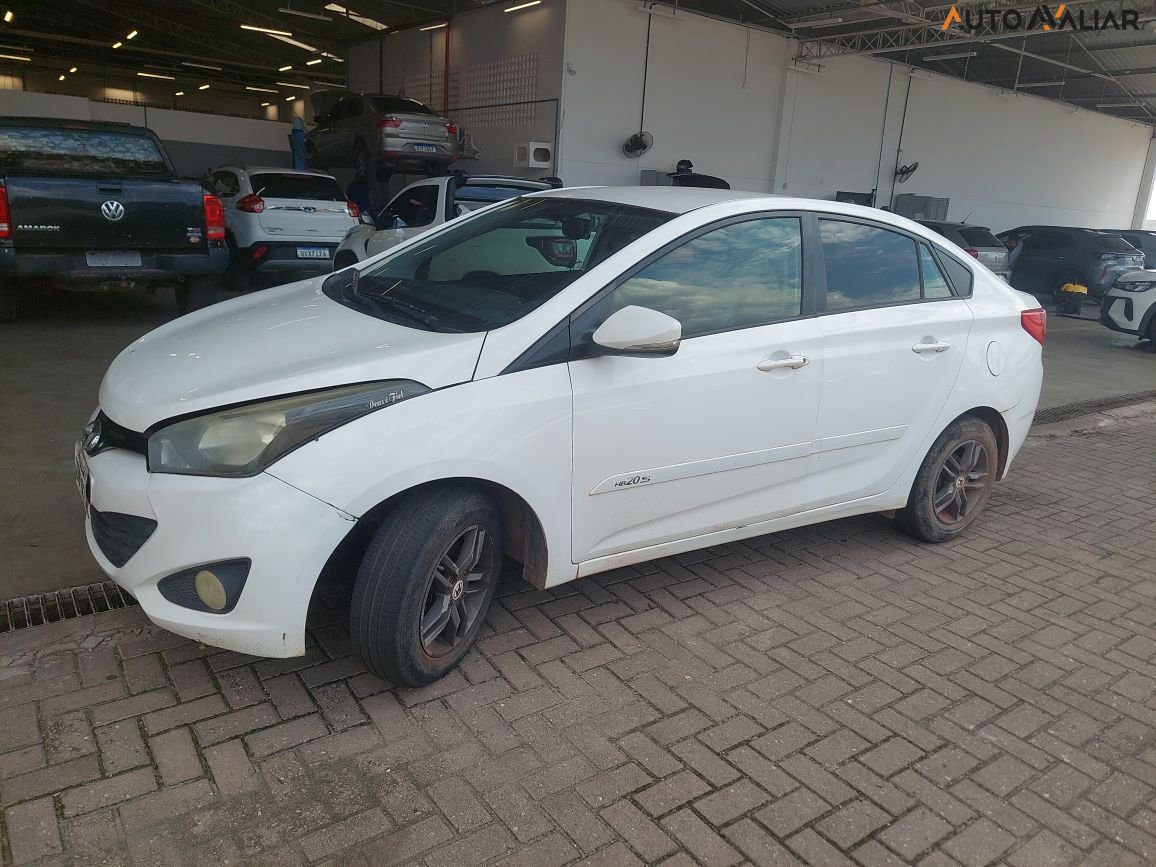 HYUNDAI HB20S 1.6 COMFORT PLUS 16V FLEX 4P AUTOMATICO