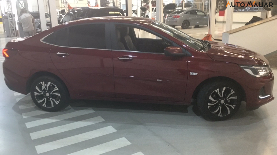 CHEVROLET ONIX 1.0 TURBO FLEX PLUS PREMIER AUTOMÁTICO