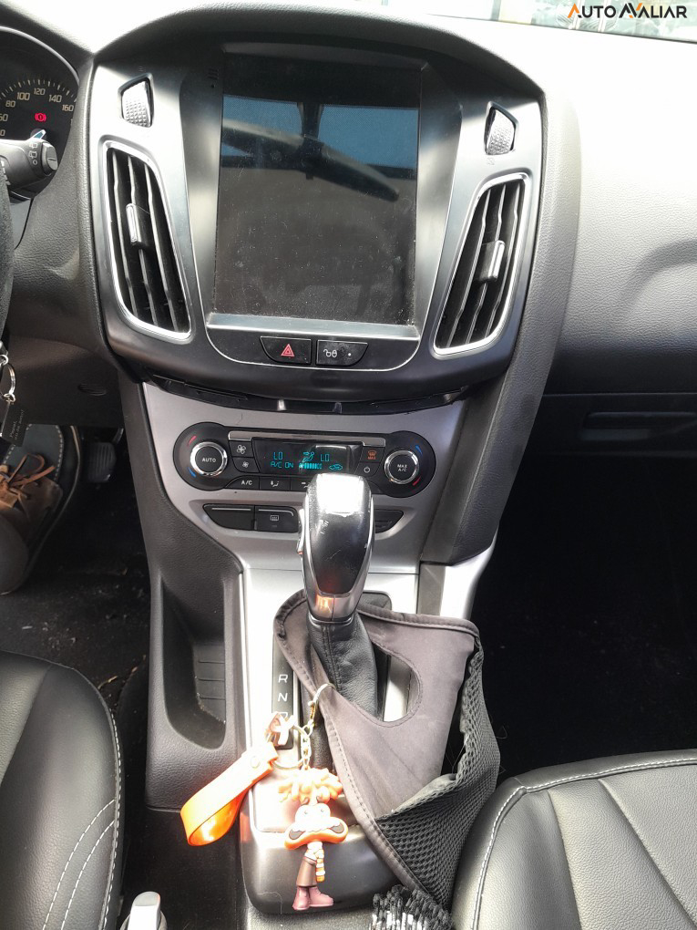 FORD FOCUS 2.0 SE 16V FLEX 4P POWERSHIFT
