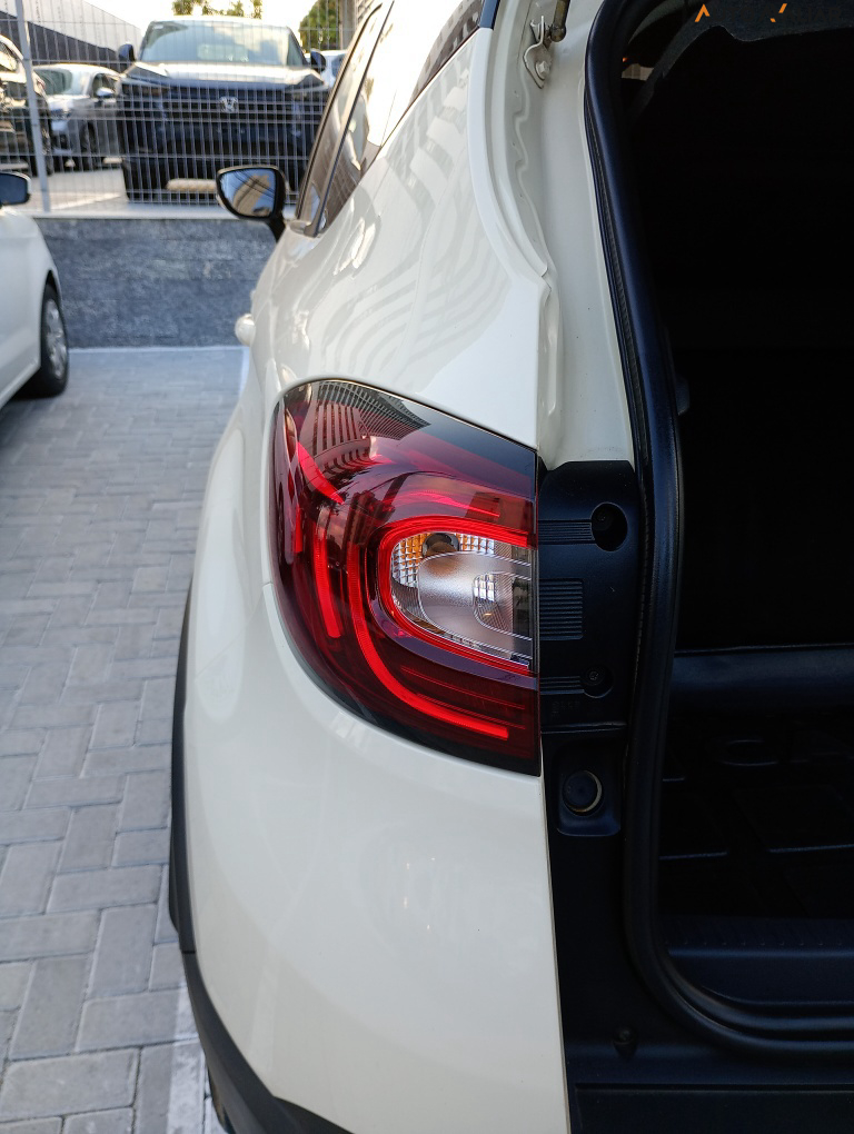 RENAULT CAPTUR 1.6 16V SCE FLEX LIFE X-TRONIC