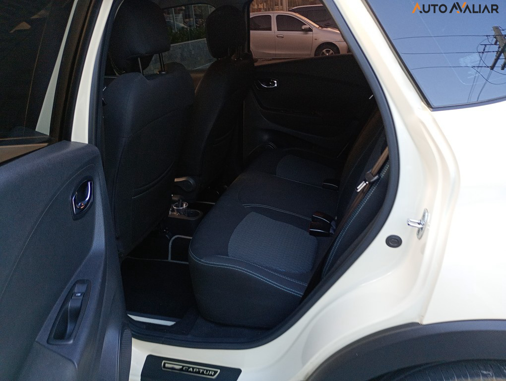 RENAULT CAPTUR 1.6 16V SCE FLEX LIFE X-TRONIC