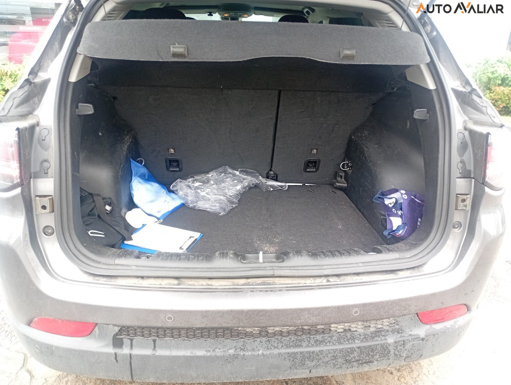 JEEP COMPASS 1.3 T270 TURBO FLEX LONGITUDE AT6