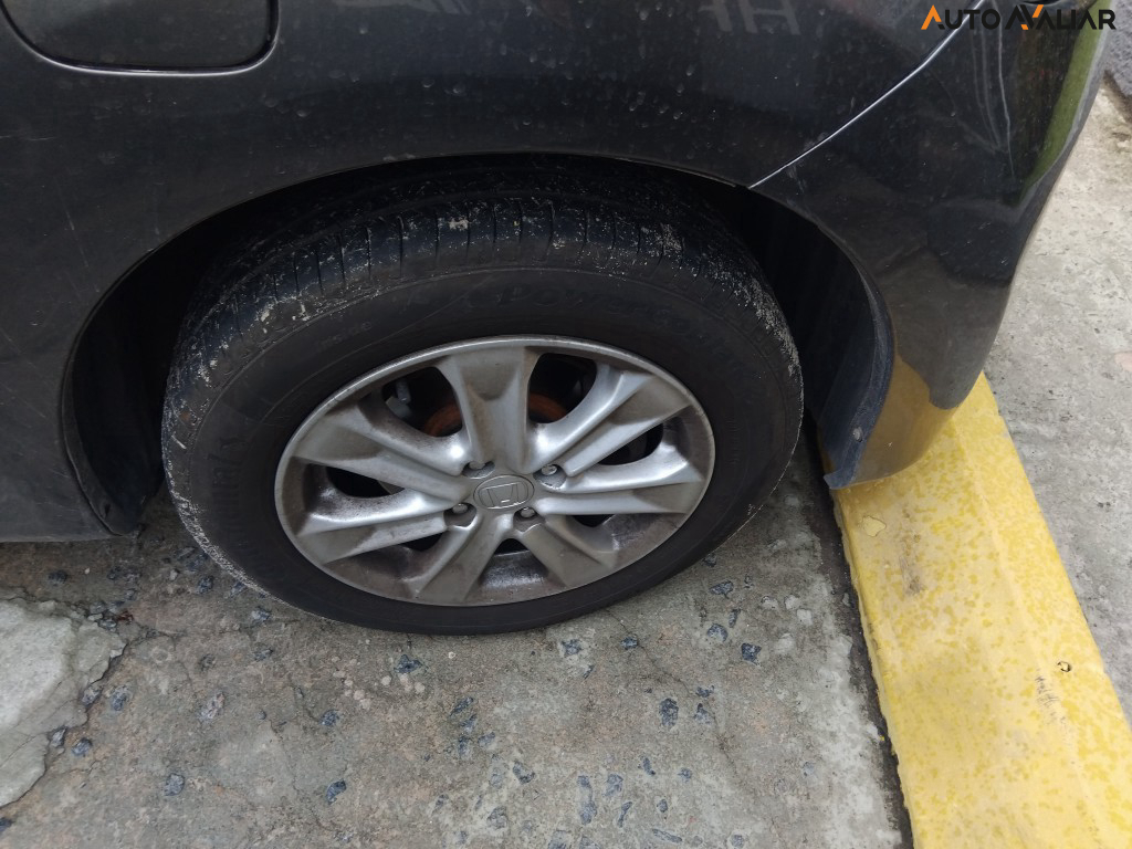 HONDA FIT 1.4 LX 16V FLEX 4P AUTOMATICO