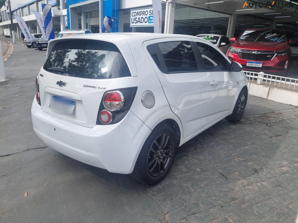 CHEVROLET SONIC 1.6 LTZ EFFECT 16V FLEX 4P AUTOMATICO
