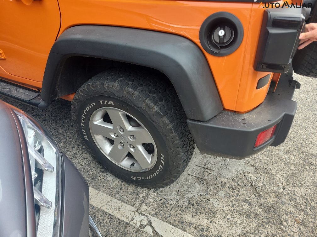 JEEP WRANGLER 3.6 UNLIMITED SPORT 4X4 V6 GASOLINA 4P AUTOMATICO