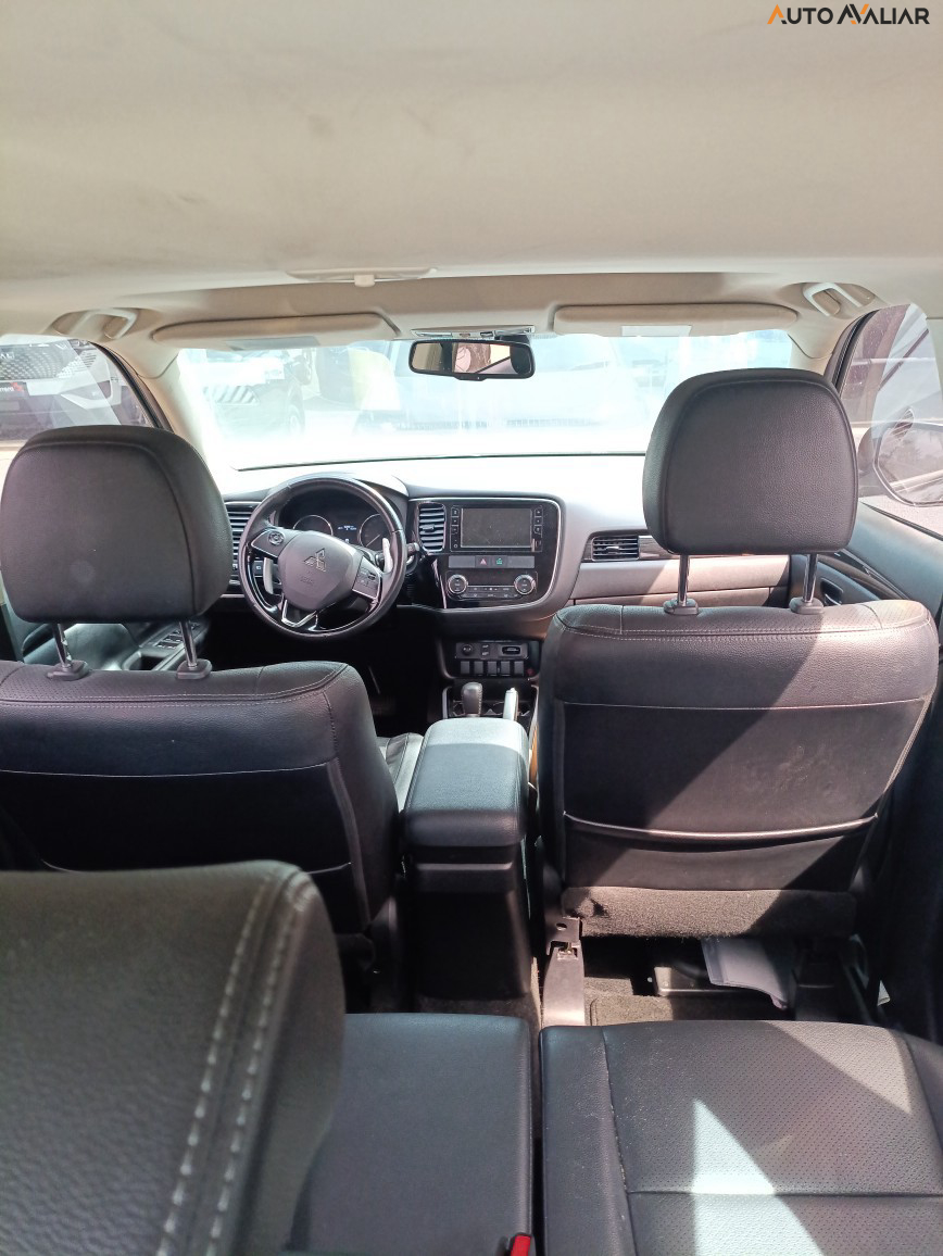 MITSUBISHI OUTLANDER 2.0 COMFORT 16V GASOLINA 4P AUTOMATICO