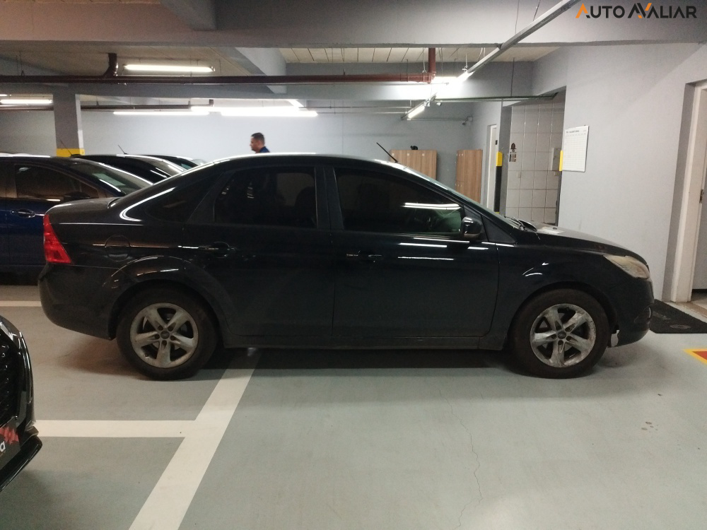 FORD FOCUS 2.0 GLX SEDAN 16V GASOLINA 4P AUTOMATICO