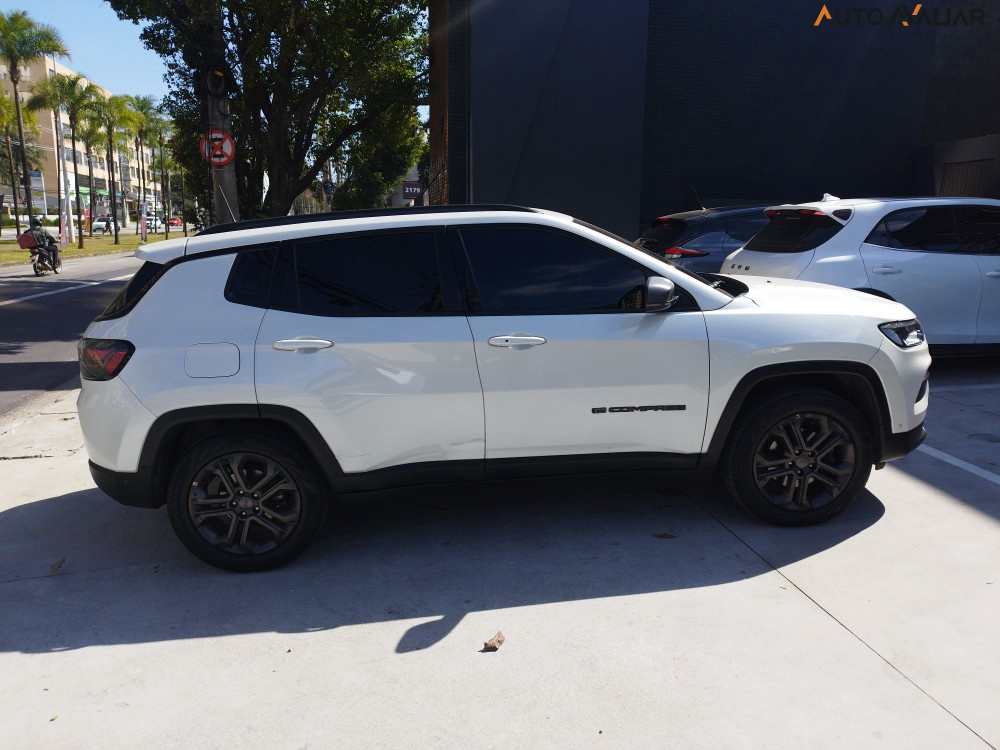 JEEP COMPASS 1.3 T270 TURBO FLEX LONGITUDE AT6