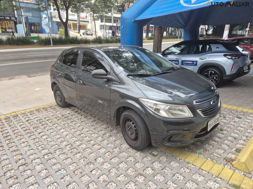 CHEVROLET ONIX 1.0 MPFI LT 8V FLEX 4P MANUAL