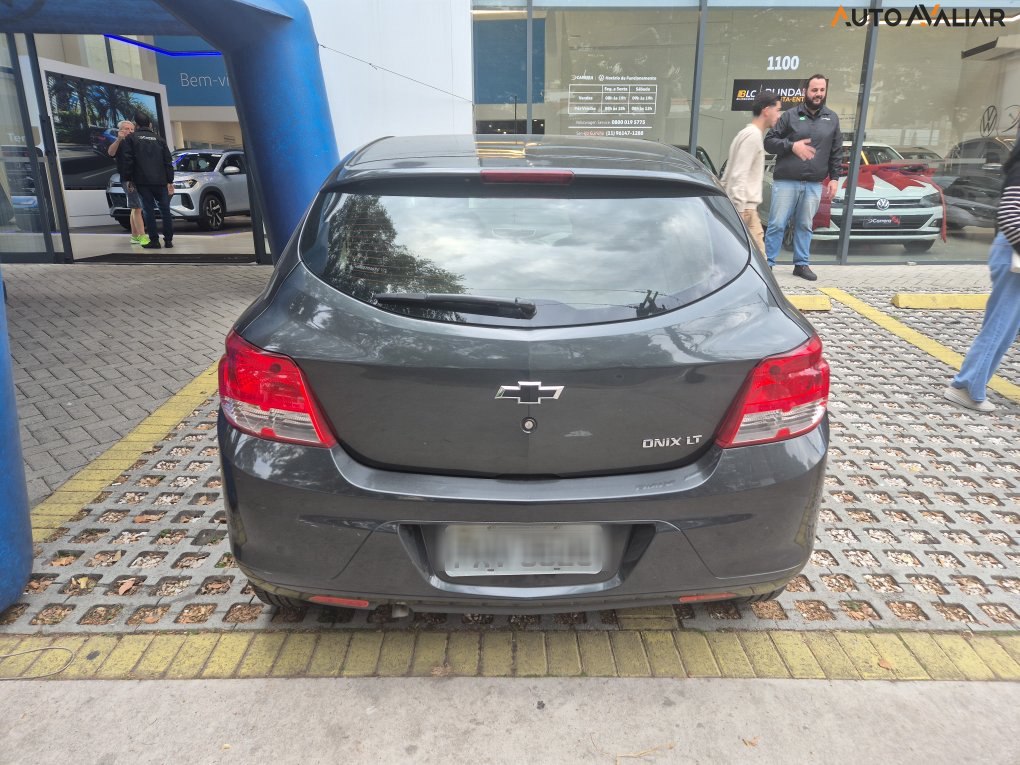 CHEVROLET ONIX 1.0 MPFI LT 8V FLEX 4P MANUAL