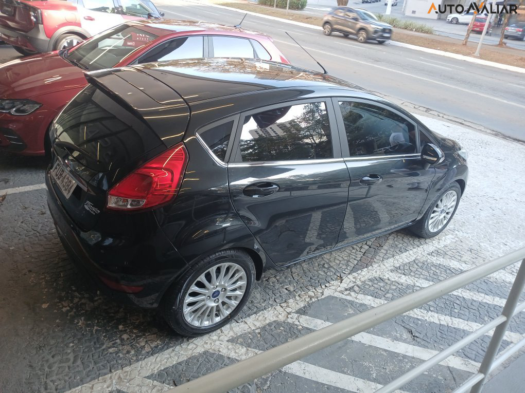 FORD FIESTA 1.6 TITANIUM HATCH 16V FLEX 4P POWERSHIFT