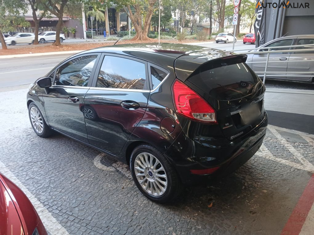 FORD FIESTA 1.6 TITANIUM HATCH 16V FLEX 4P POWERSHIFT