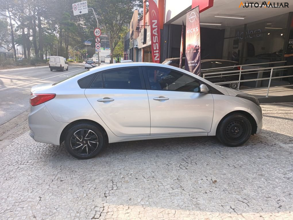 HYUNDAI HB20S 1.6 COMFORT PLUS 16V FLEX 4P MANUAL
