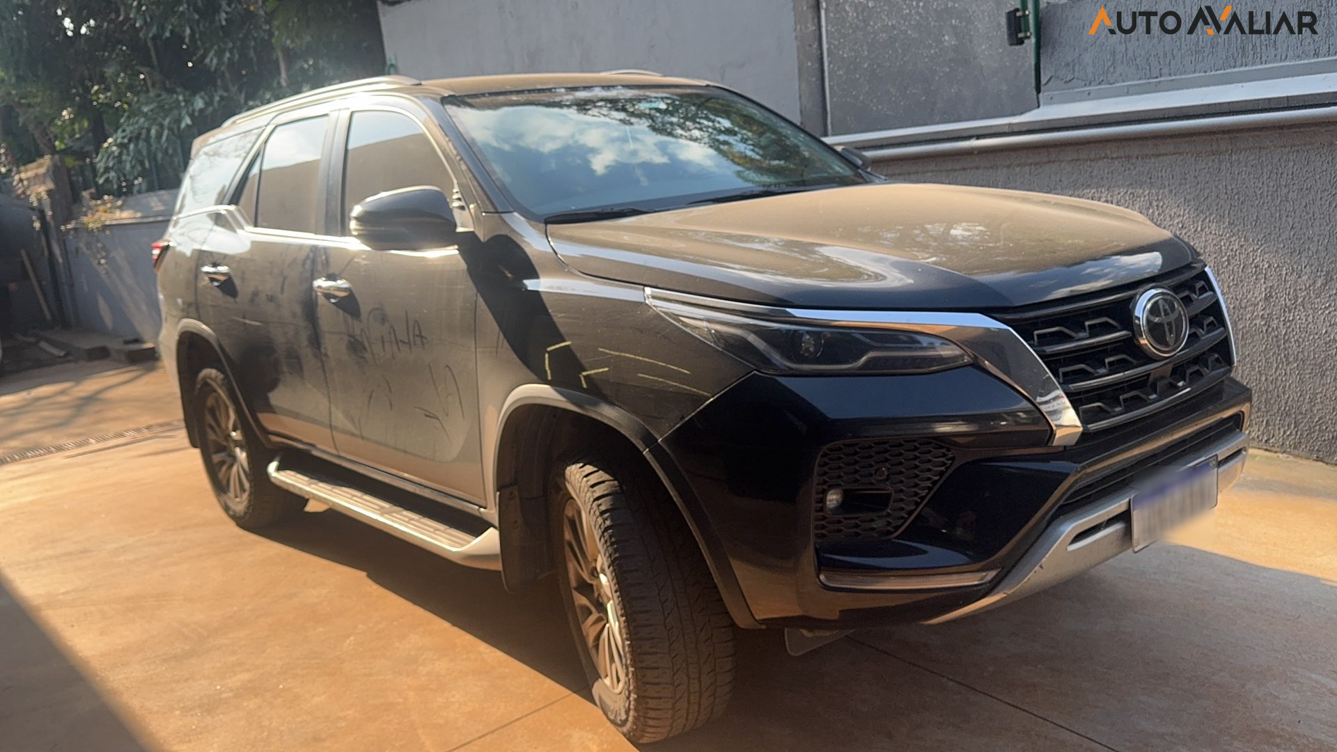 TOYOTA HILUX SW4 2.8 D-4D TURBO DIESEL SRX 4X4 AUTOMÁTICO
