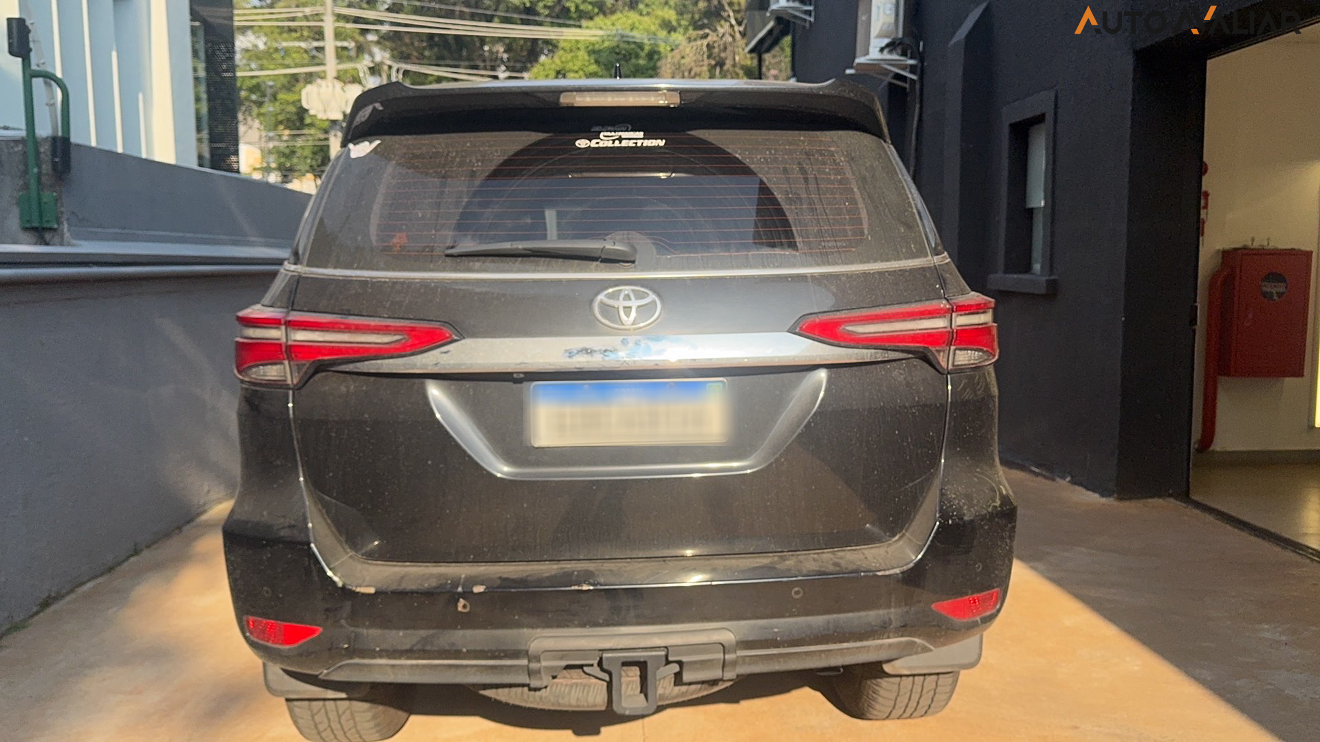 TOYOTA HILUX SW4 2.8 D-4D TURBO DIESEL SRX 4X4 AUTOMÁTICO