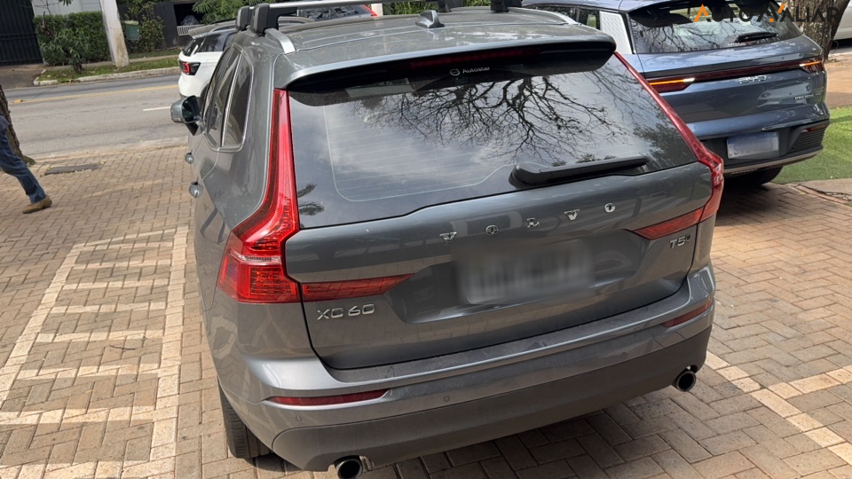 VOLVO XC60 2.0 T5 GASOLINA MOMENTUM AWD GEARTRONIC