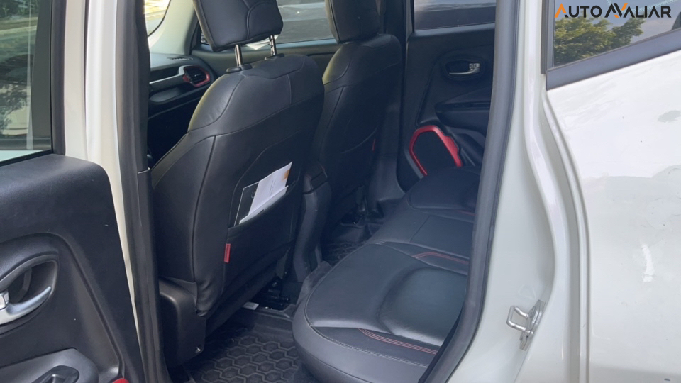 JEEP RENEGADE 2.0 16V TURBO DIESEL TRAILHAWK 4P 4X4 AUTOMATICO