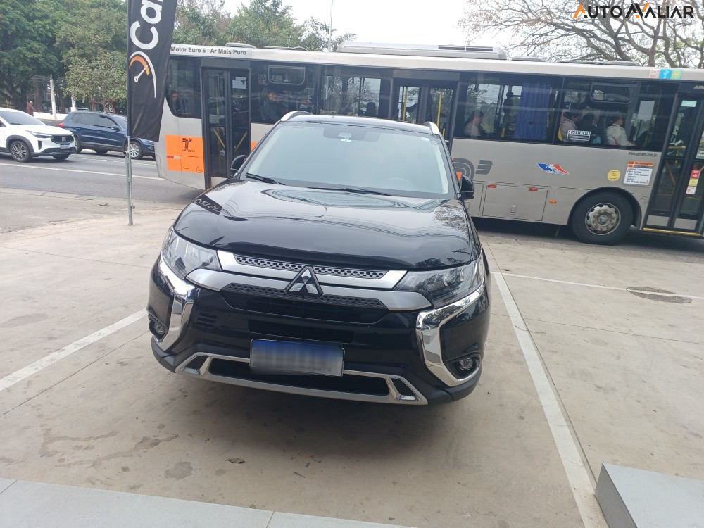 MITSUBISHI OUTLANDER 2.2 MIVEC DI-D DIESEL HPE-S AWD AUTOMATICO