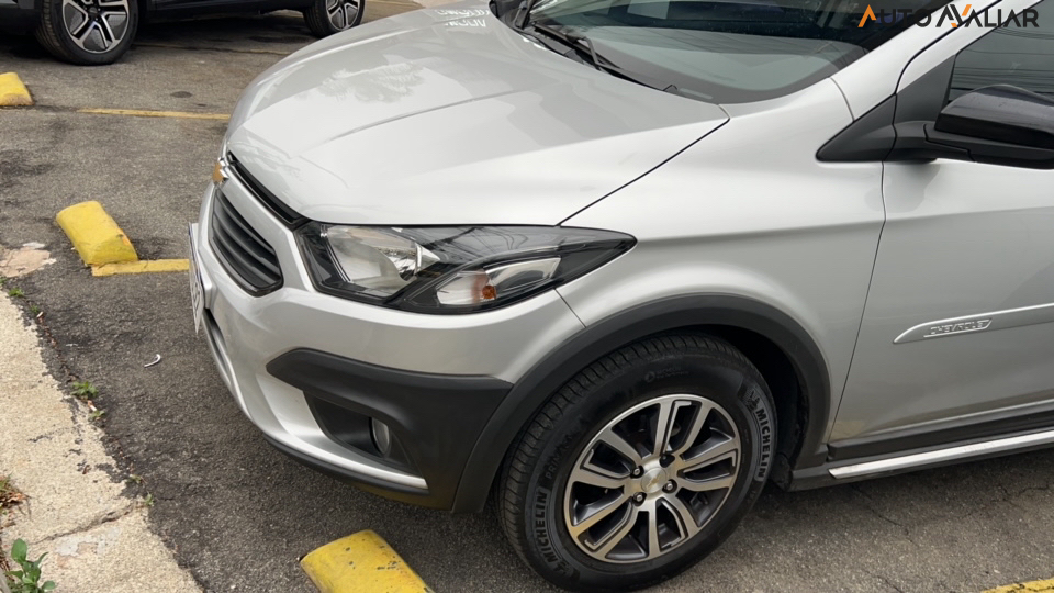CHEVROLET ONIX 1.4 MPFI ACTIV 8V FLEX 4P AUTOMATICO
