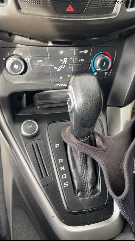 FORD FOCUS 2.0 SE 16V FLEX 4P POWERSHIFT