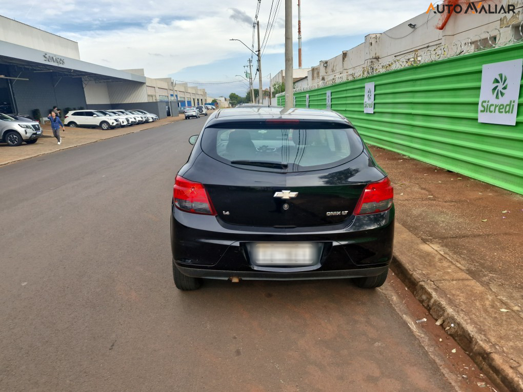 CHEVROLET ONIX 1.4 MPFI LT 8V FLEX 4P MANUAL