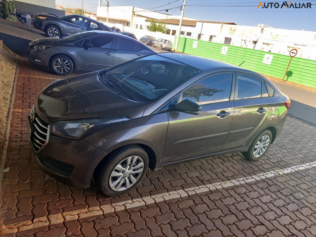 HYUNDAI HB20S 1.6 COMFORT PLUS 16V FLEX 4P MANUAL