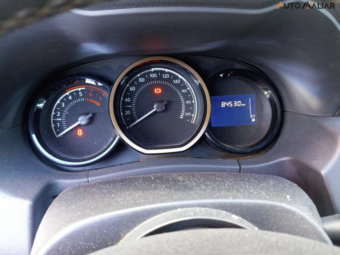 RENAULT DUSTER 2.0 DYNAMIQUE 4X2 16V FLEX 4P AUTOMATICO