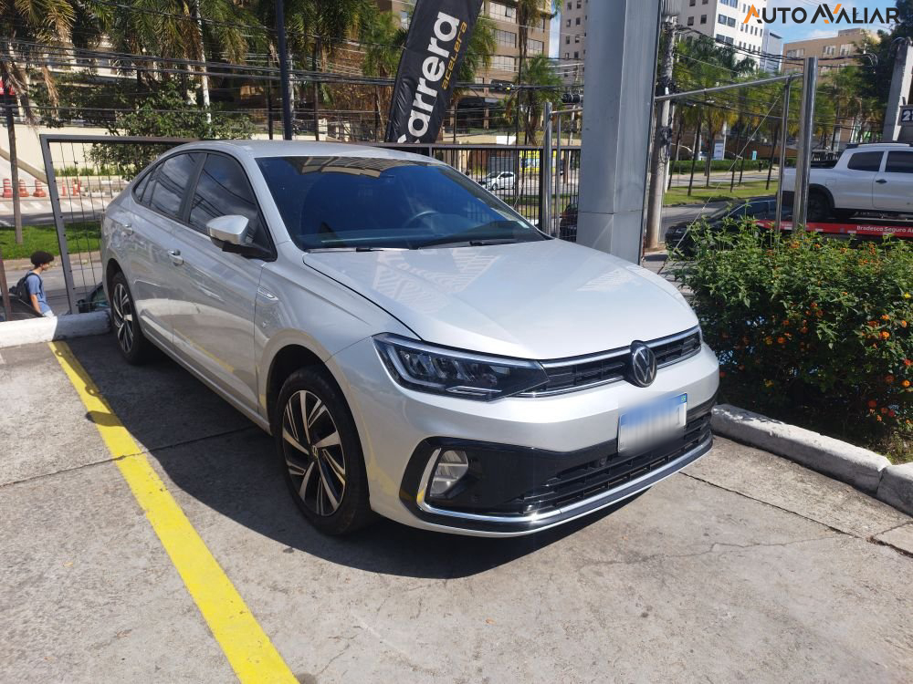 VOLKSWAGEN VIRTUS 1.0 200 TSI HIGHLINE AUTOMÁTICO