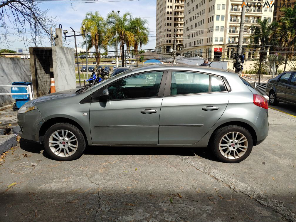 FIAT BRAVO 1.8 ESSENCE 16V FLEX 4P MANUAL