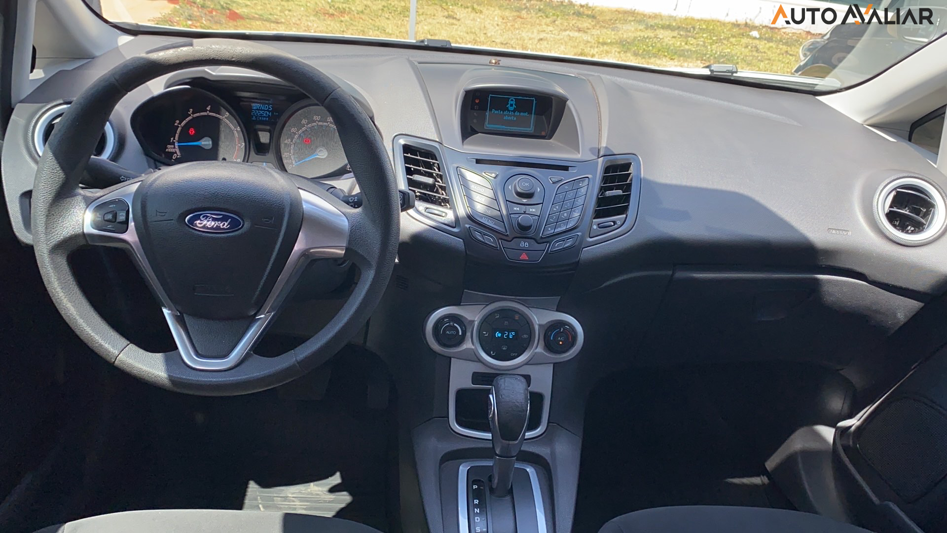 FORD FIESTA 1.6 SE HATCH 16V FLEX 4P POWERSHIFT
